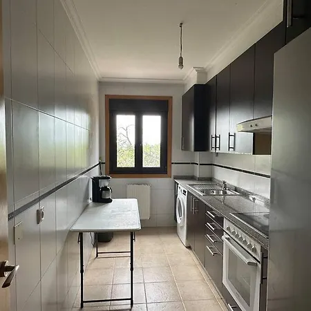 Amplio Piso Con Garaje Privado Y Piscina Appartamento